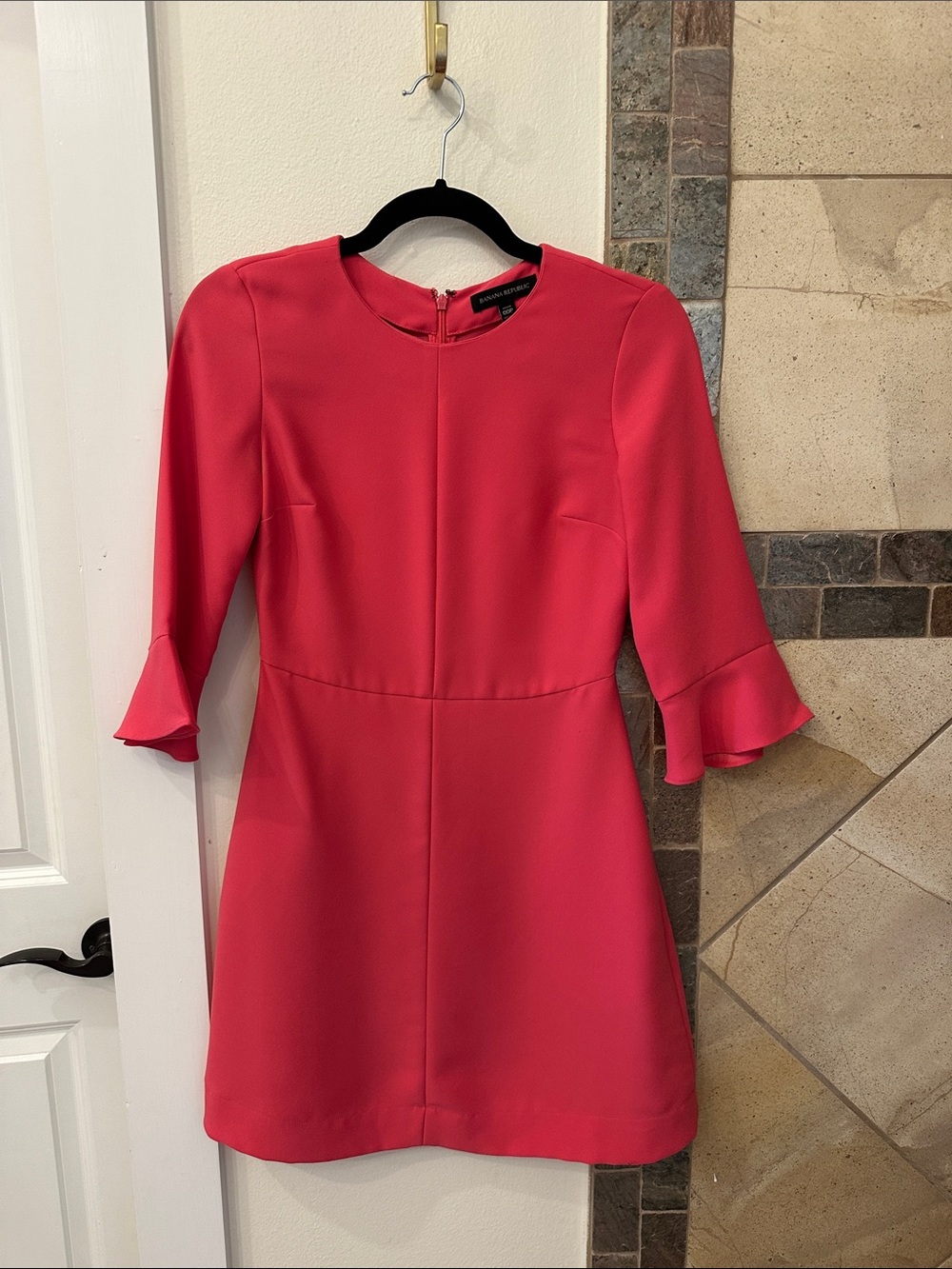 Classic Red Ruffle-Sleeve Women's Dress: banana republic. Size 00 petite